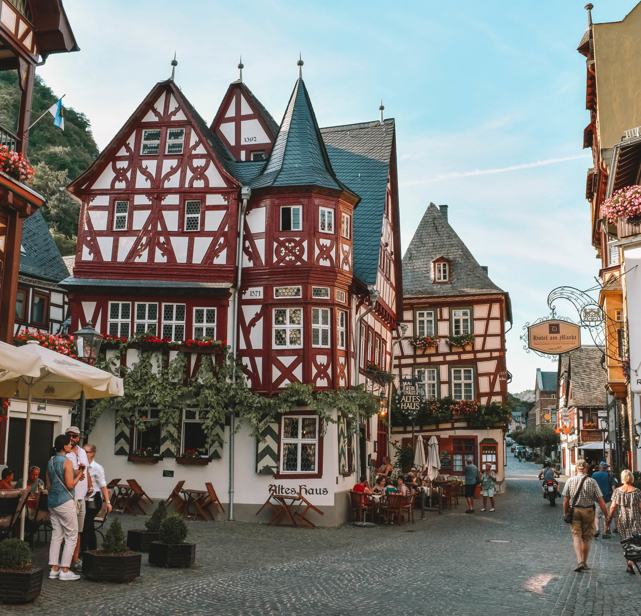 Thị trấn Bacharach ở thung lũng Mosel, Đức