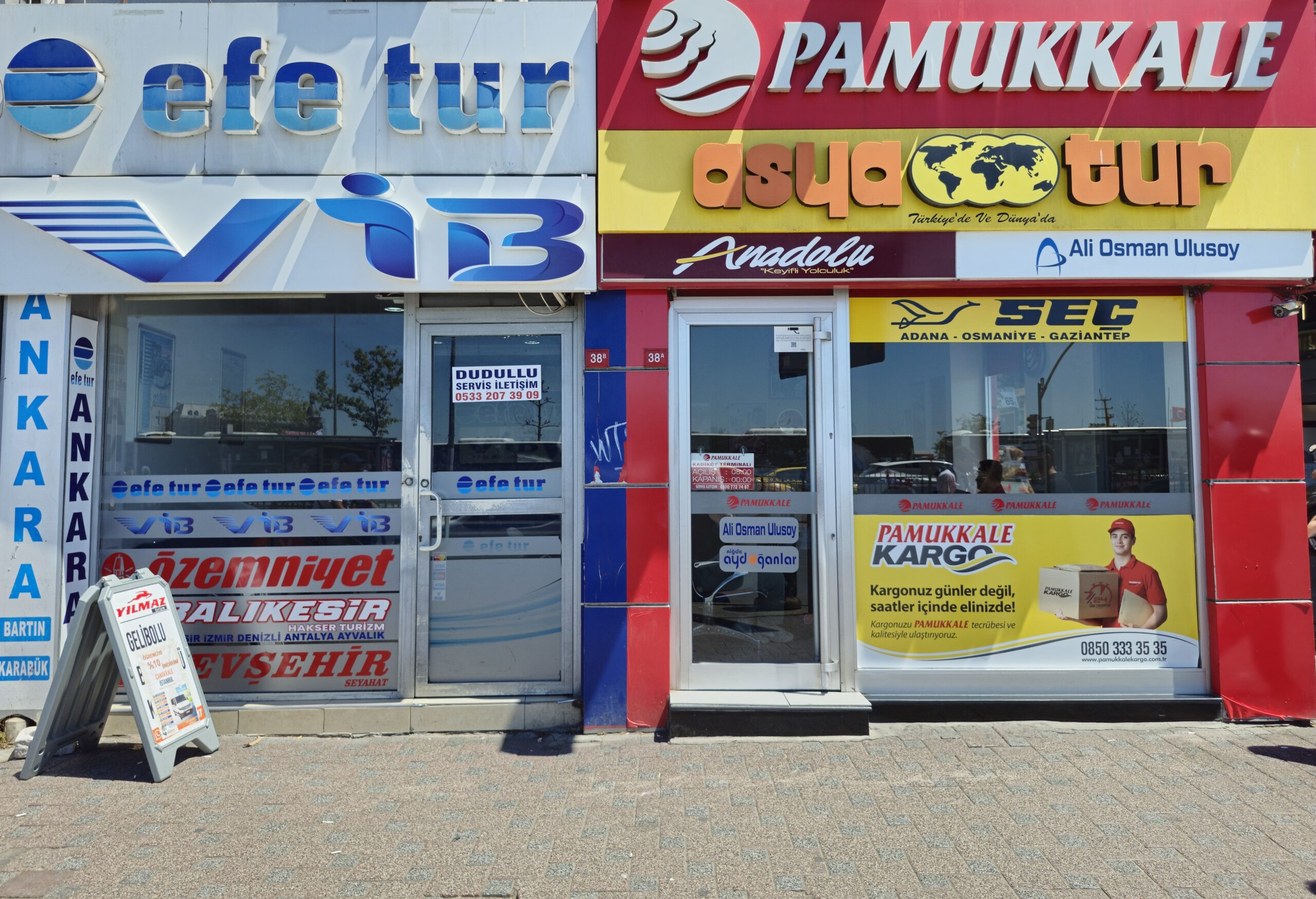 Văn phòng xe buýt liên tỉnh ở Kadikoy