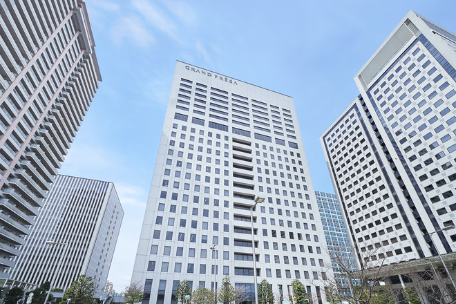 Khách sạn Hotel Sunroute Shinagawa-Seaside với các phòng được trang bị TV-máy tính và internet tốc độ cao.
