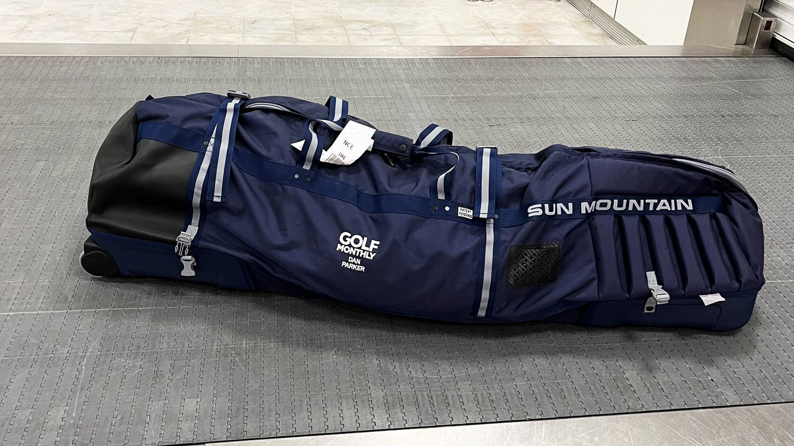 Sun Mountain Kube Travel Cover và hộp đựng hành lý