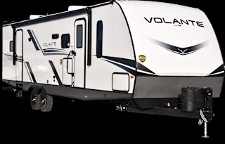 Khu cắm trại RV với nhiều xe và người tham gia