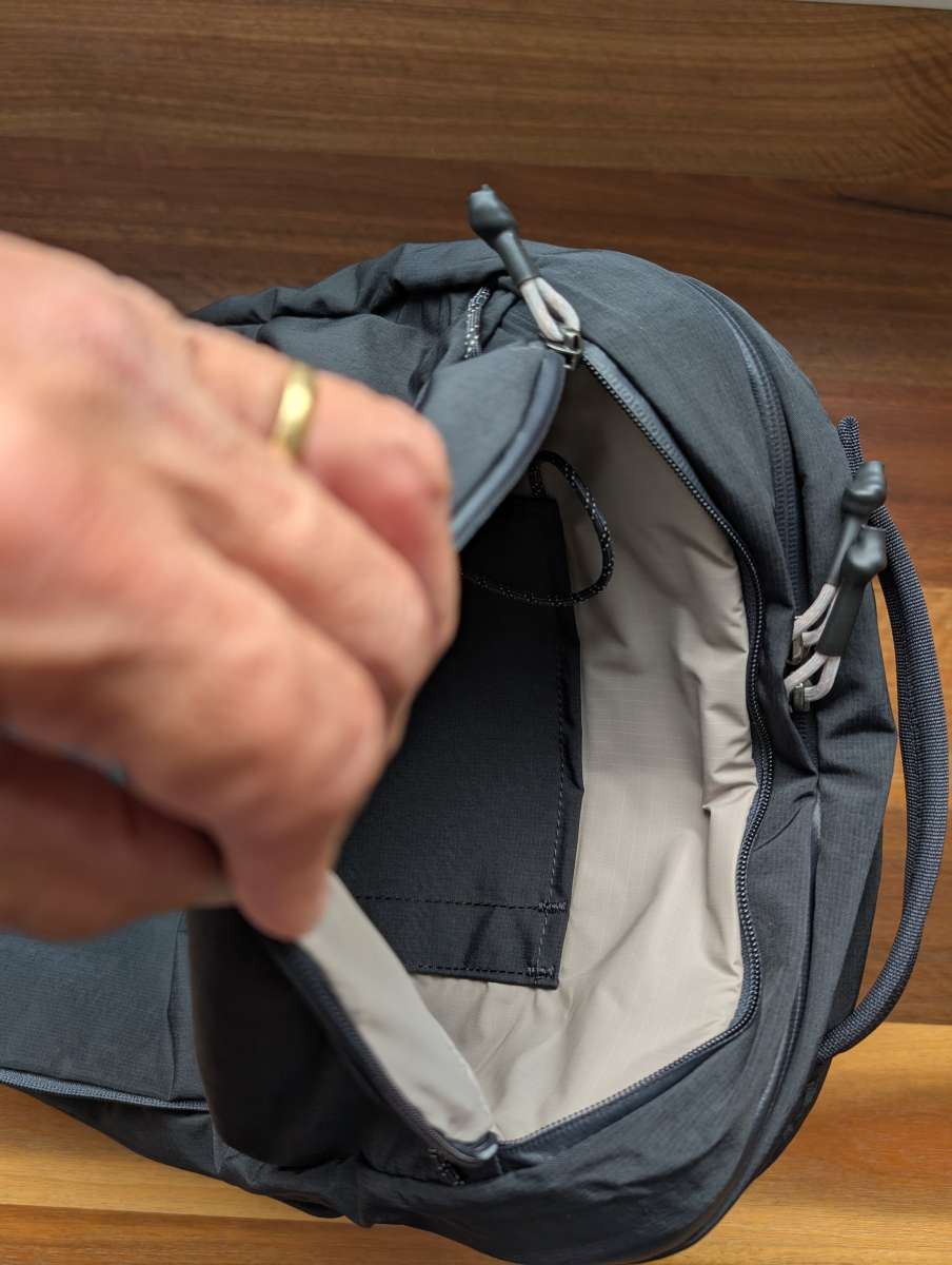 Bellroy Lite Travel Pack8