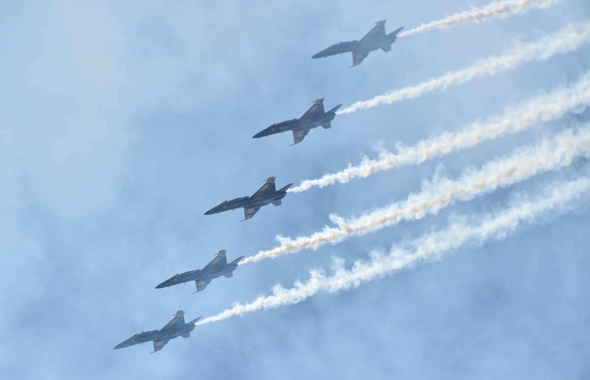 Phi đội Blue Angels cất cánh với tốc độ đáng kinh ngạc