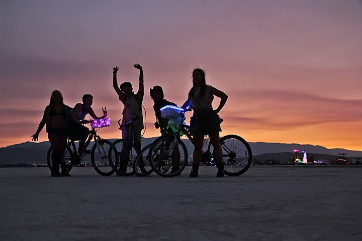 Black Rock City với những công trình nghệ thuật độc đáo và không khí lễ hội Burning Man
