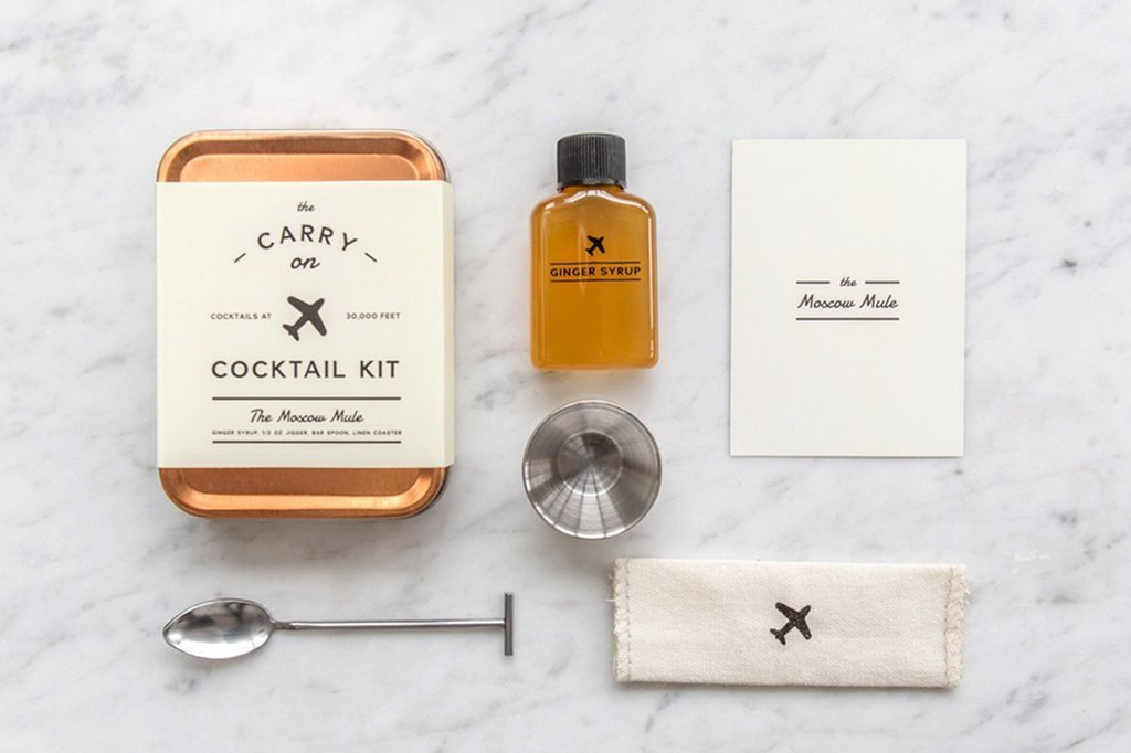 Travel cocktail kit giúp bạn pha chế cocktail ở bất cứ đâu