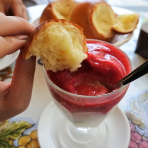 Bữa sáng với Granita ở Sicily