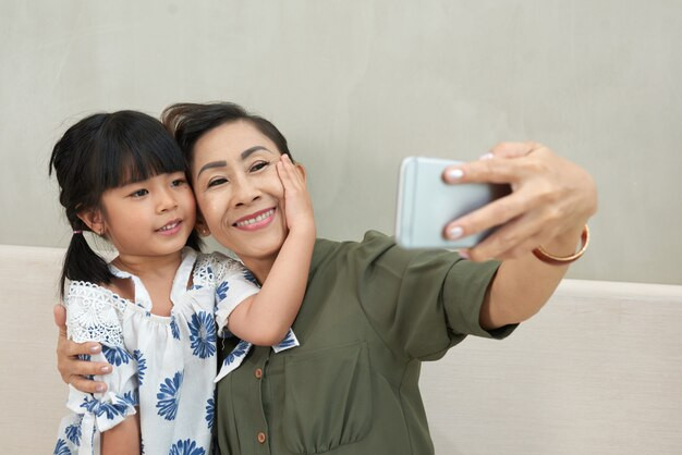 Sinh viên y khoa đang học tập
