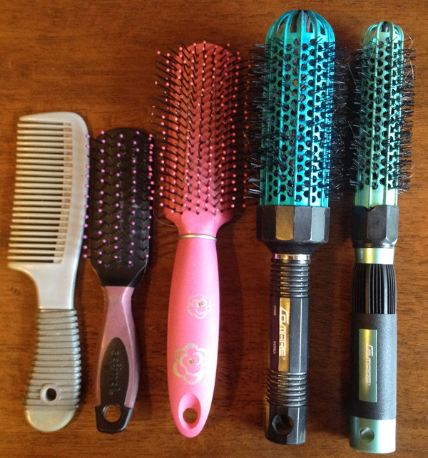 Travel Round Brush và các dụng cụ làm tóc