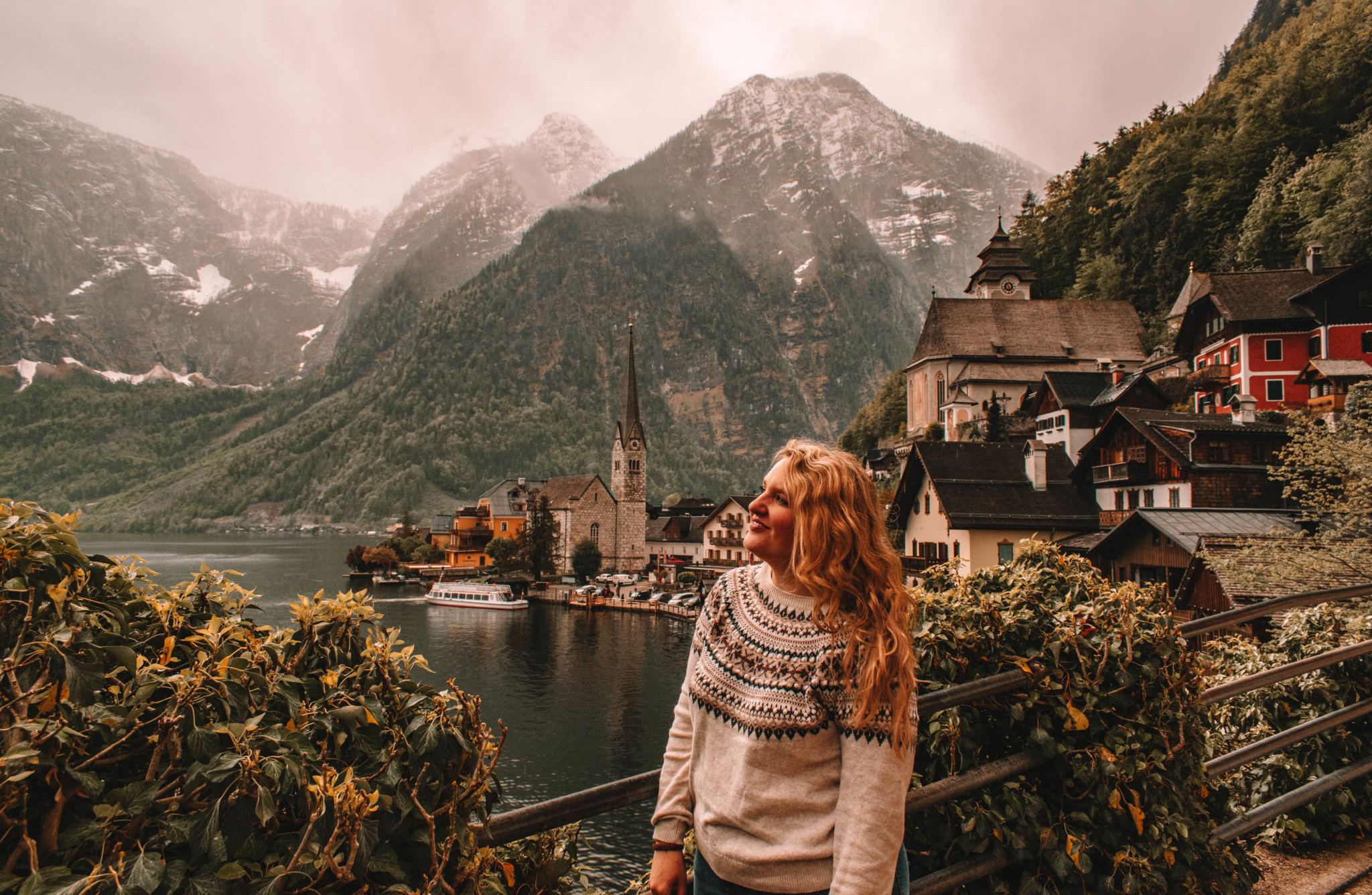 Hallstatt, Áo nhìn từ trên cao với hồ nước bao quanh và những ngôi nhà cổ kính