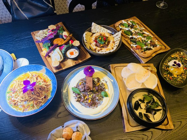 Khám phá ẩm thực toàn cầu tại Traveler Table