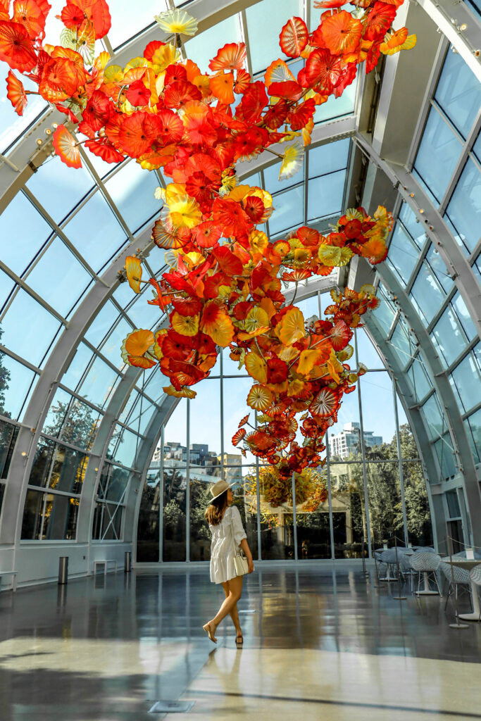 Những tác phẩm thủy tinh nghệ thuật rực rỡ tại Vườn Chihuly