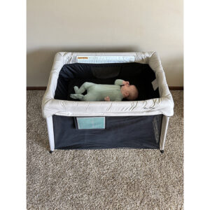 Jennifer W. đánh giá nôi du lịch Silver Cross Sleep & Go Travel Crib