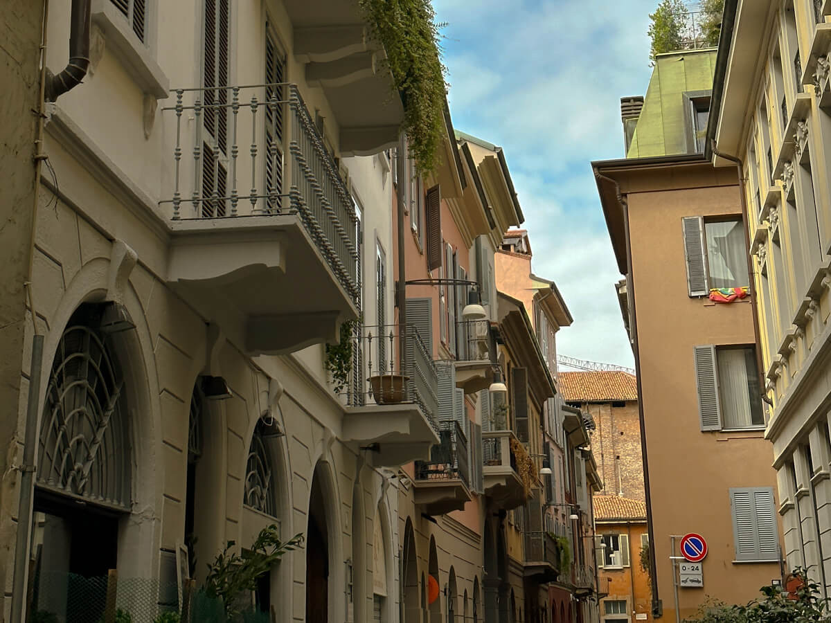 Khám phá Milan bằng cách đi bộ