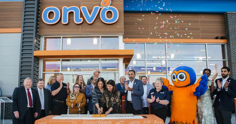 Onvo Burrito Cutting