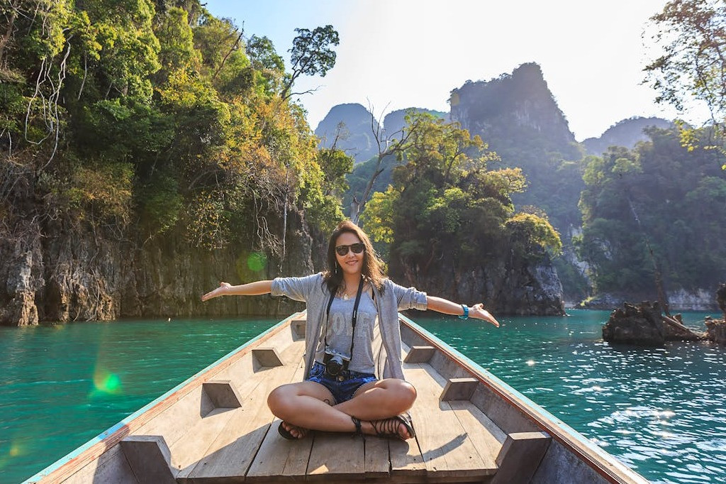 Những bài hát về du lịch có thể là người bạn đồng hành tuyệt vời trong những chuyến đi một mình
