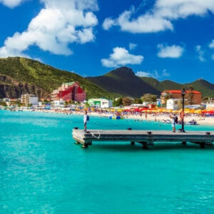 Bãi biển Philipsburg, St Maarten nhìn từ bãi biển.