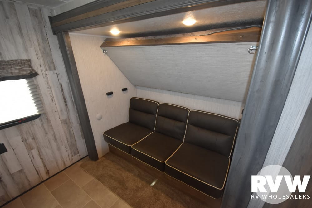 Bunkhouse Travel Trailer Tiết Kiệm Không Gian