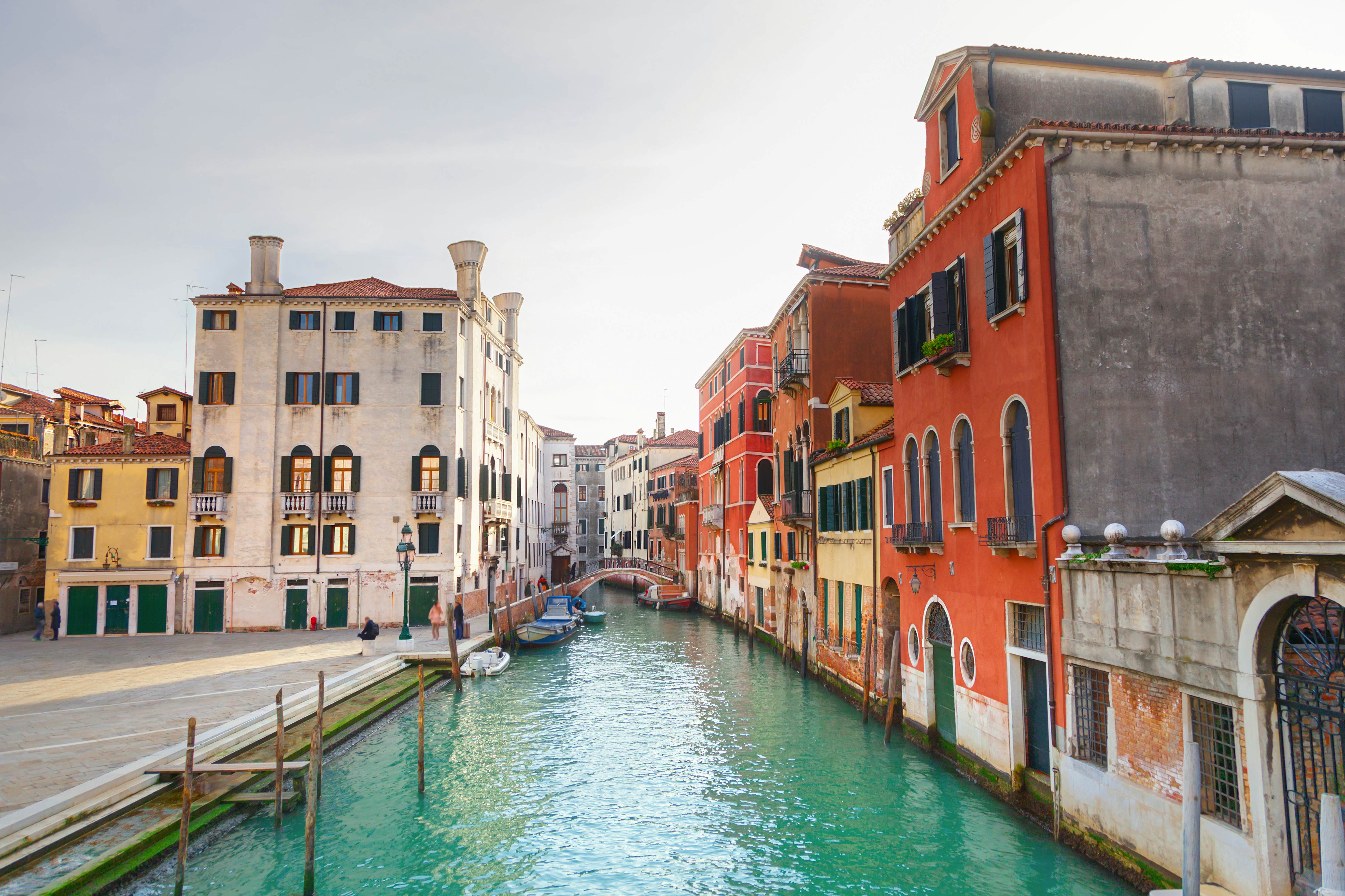 Kênh đào Venice với các tòa nhà lịch sử