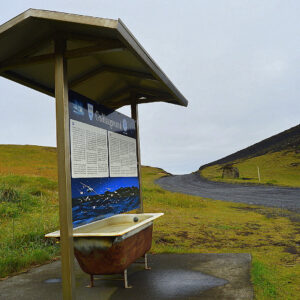 Lặn biển ở Silfra, Iceland.