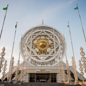 Thủ đô Ashgabat, Turkmenistan với kiến trúc độc đáo và những công trình kỷ niệm ấn tượng