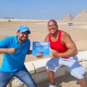 Kim tự tháp Giza hùng vĩ, một điểm đến không thể bỏ qua trong các gói du lịch Ai Cập.