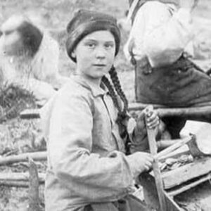 Ảnh Greta Thunberg được cho là du hành thời gian
