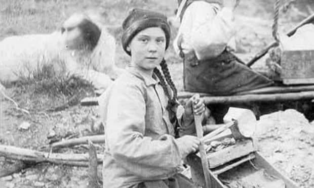 Ảnh Greta Thunberg được cho là du hành thời gian