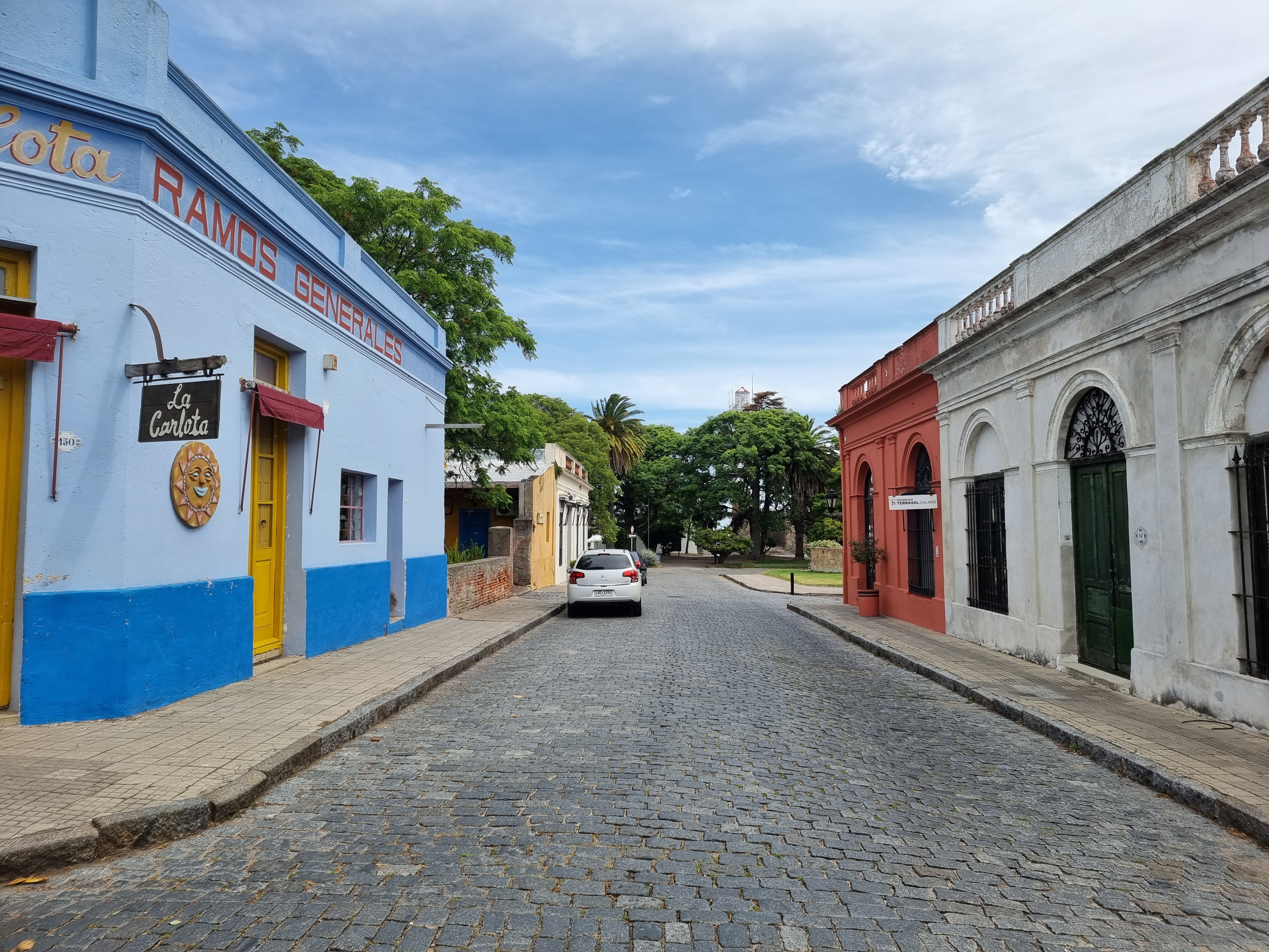 Colonia del Sacramento, một thị trấn cổ kính được UNESCO công nhận ở Uruguay