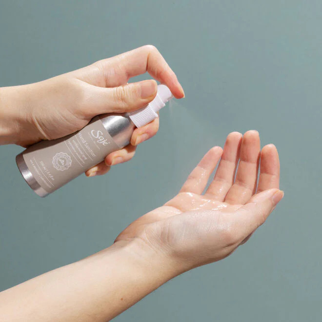 Nước rửa tay khô Saje