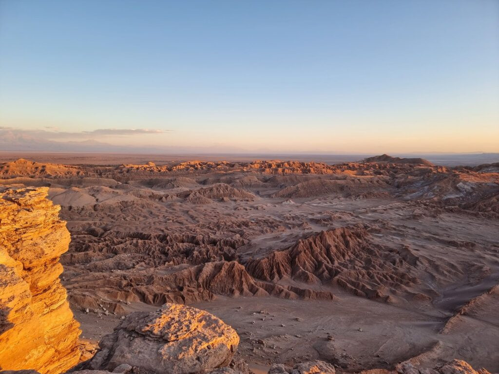 Sa mạc Atacama, sa mạc khô cằn nhất thế giới, một điểm đến độc đáo ở Chile